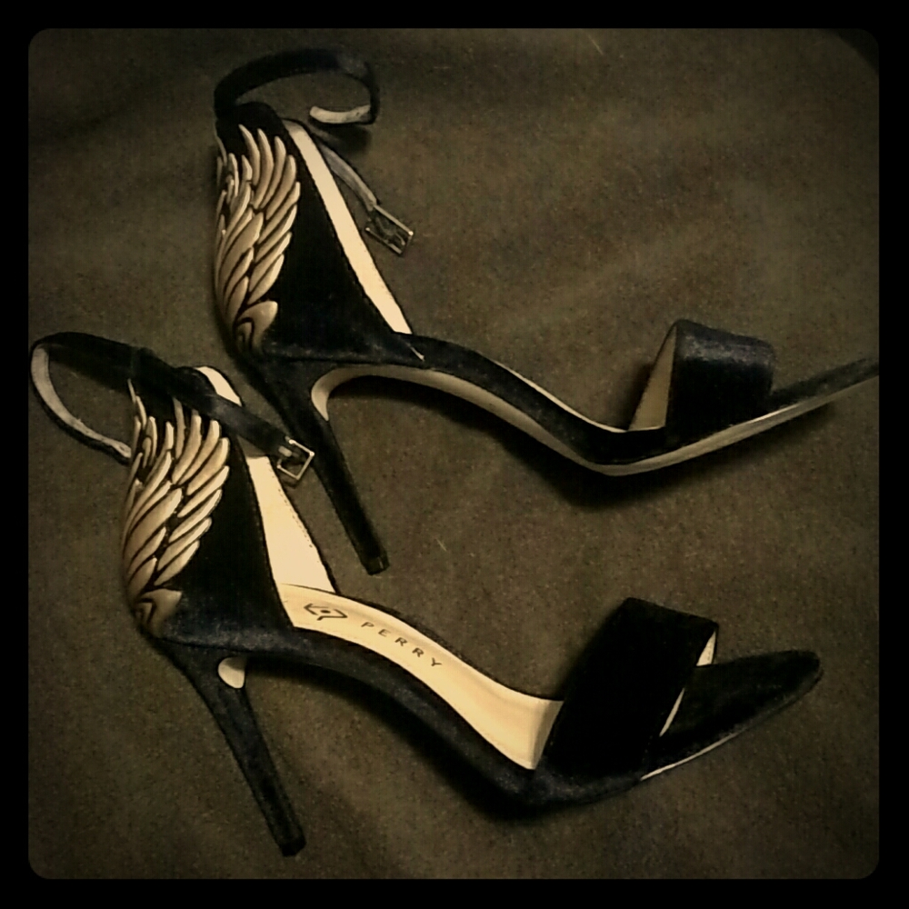 Black and gold Katy Perry heels size 7